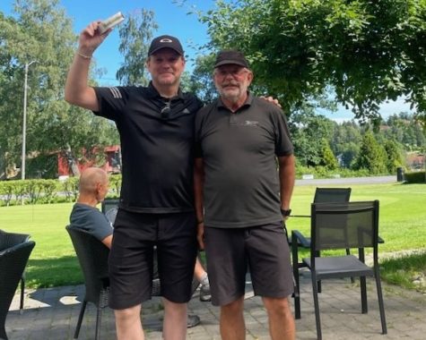 Ett slag av gangen regionsturnering i Drøbak. Kenneth og Terje. Kenneth vant konkurransen "nærmest tråden".