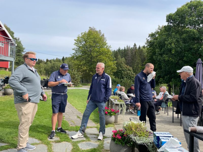 Golf og glede på Oppegård Golfklubb. 