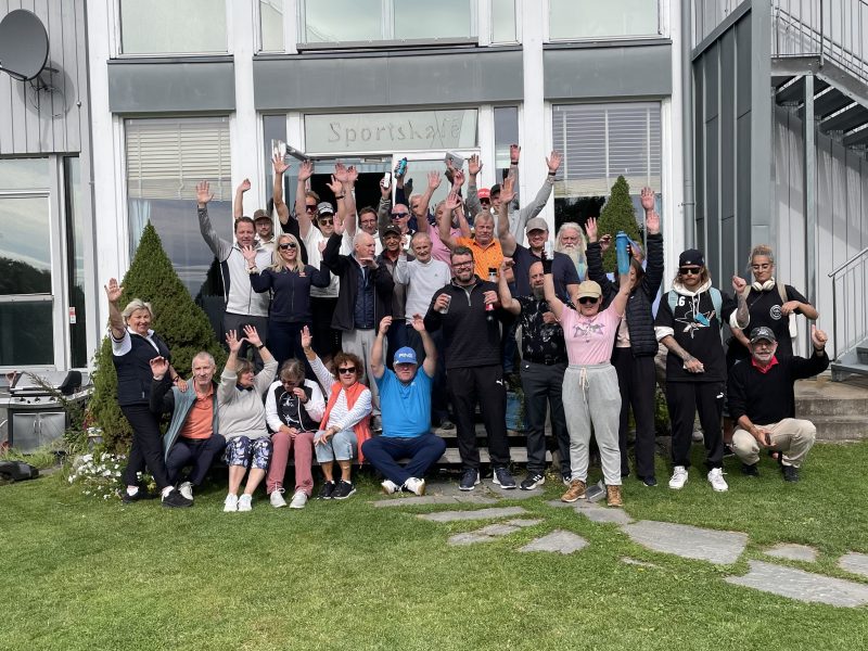 Golf og glede på Oppegård Golfklubb. Alle samlet.