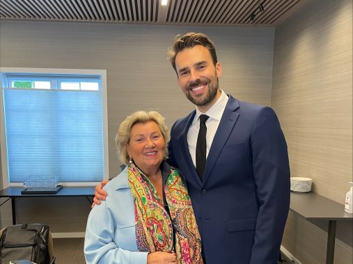 Årets Ladejarl, Reitan AS. Motiverer og inspirerer. Marianne Smith Magelie og Kim Wigaard (Årets Ladejarl 2024).